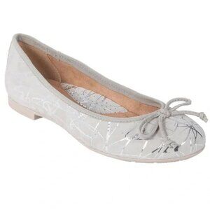 Earth ALLEGRO Lt Gray Silver Metallic Leather Bow Slip On Flats 9.5 LIKE NEW